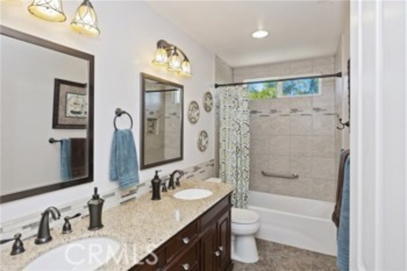 26135 Cottonwood Street Photo