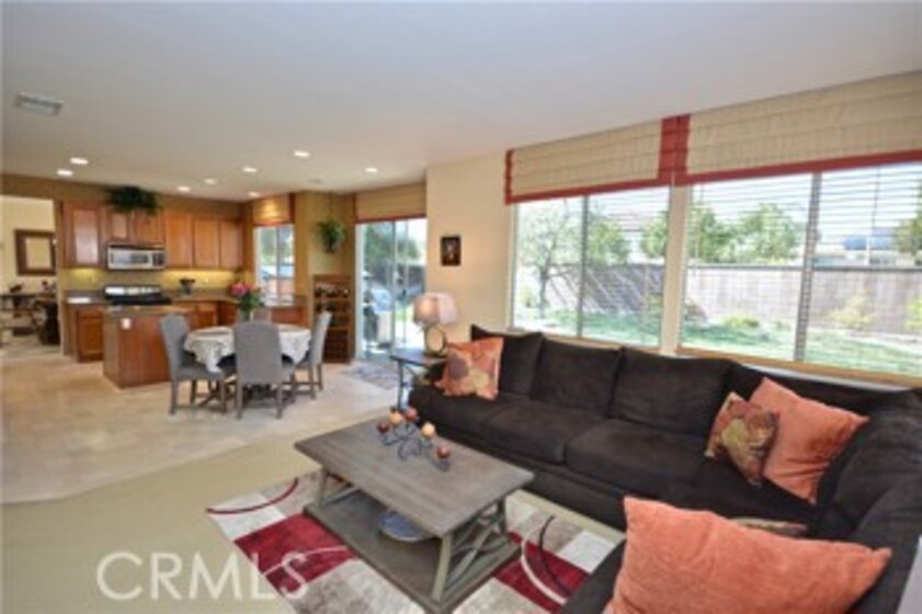 40329 Cambridge Street Photo